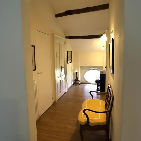 La Del Bed & Breakfast Ghirla