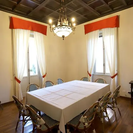 La Del Bed & Breakfast Ghirla