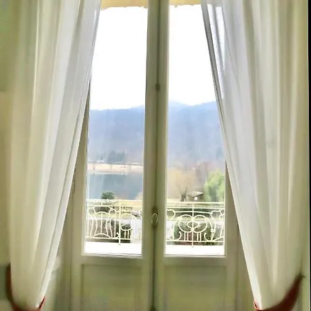 La Del Bed & Breakfast Ghirla
