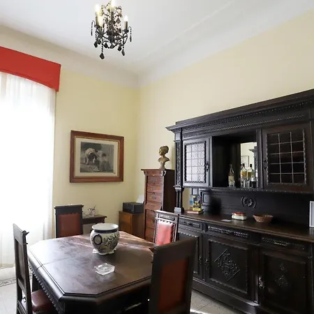 La Del Bed & Breakfast Ghirla